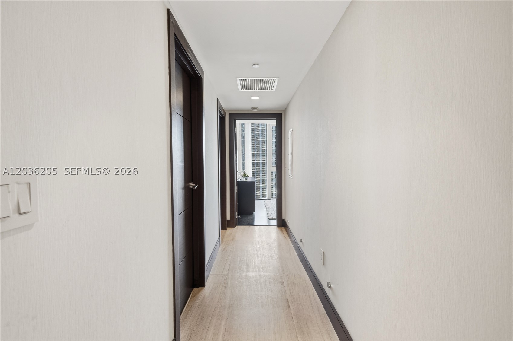 465 Brickell Ave #2101 Miami, FL 33131