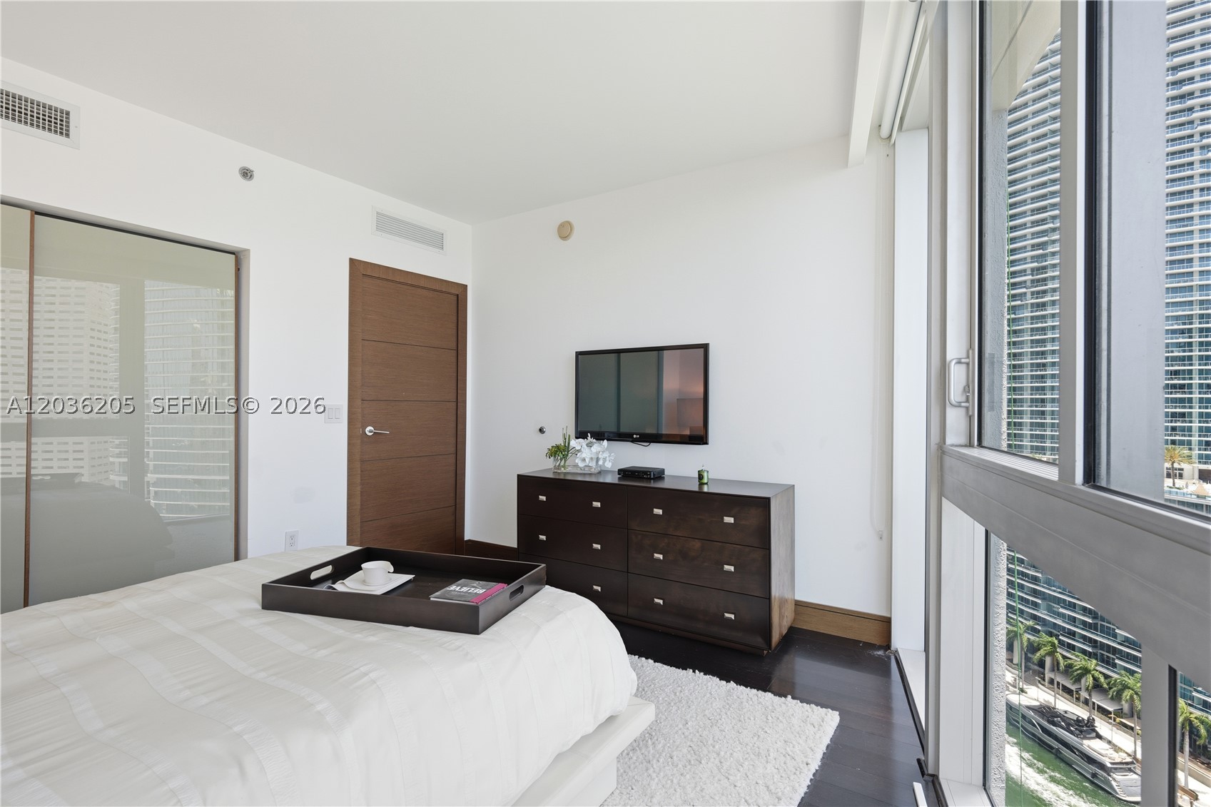 465 Brickell Ave #2101 Miami, FL 33131