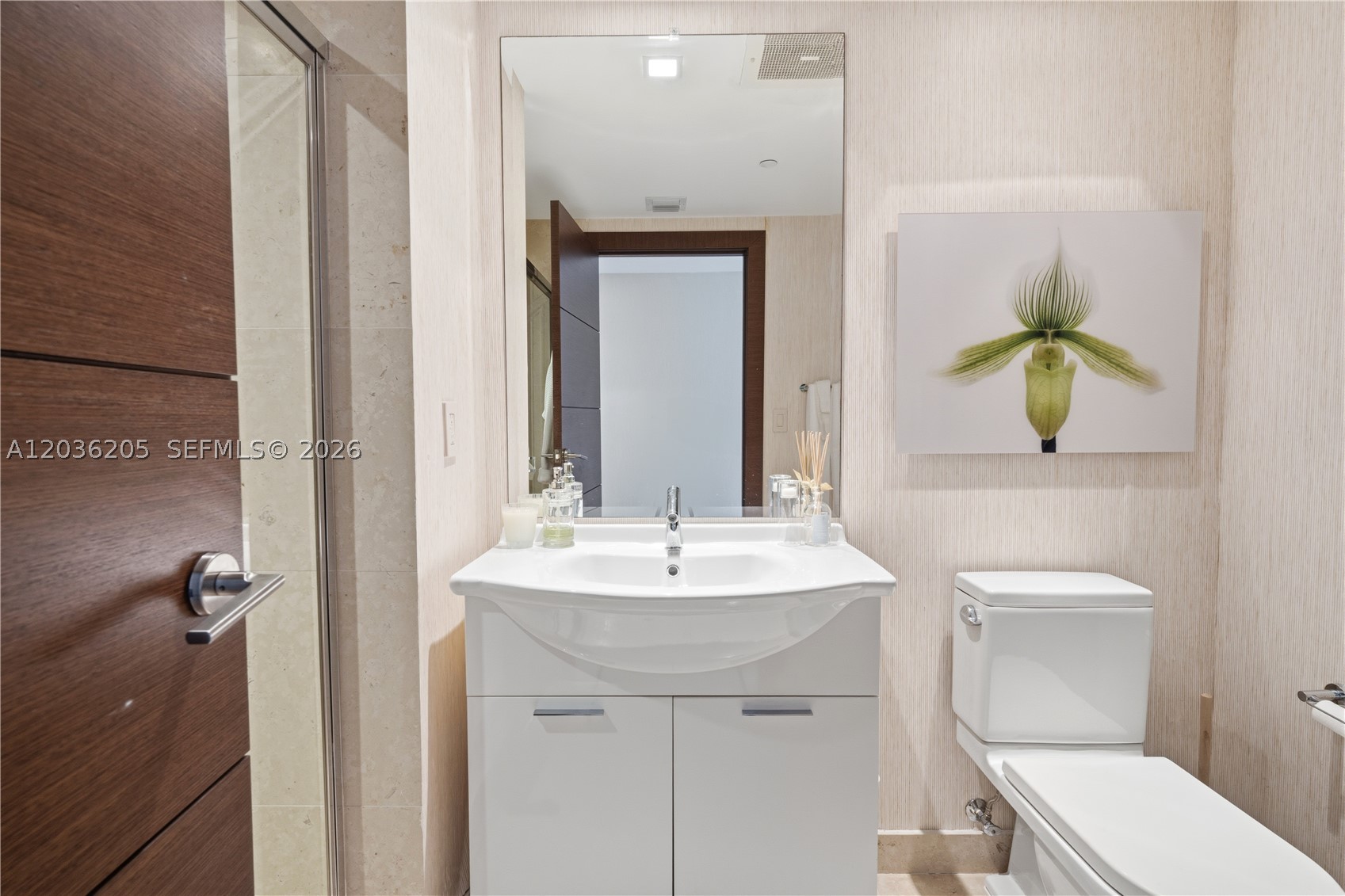 465 Brickell Ave #2101 Miami, FL 33131