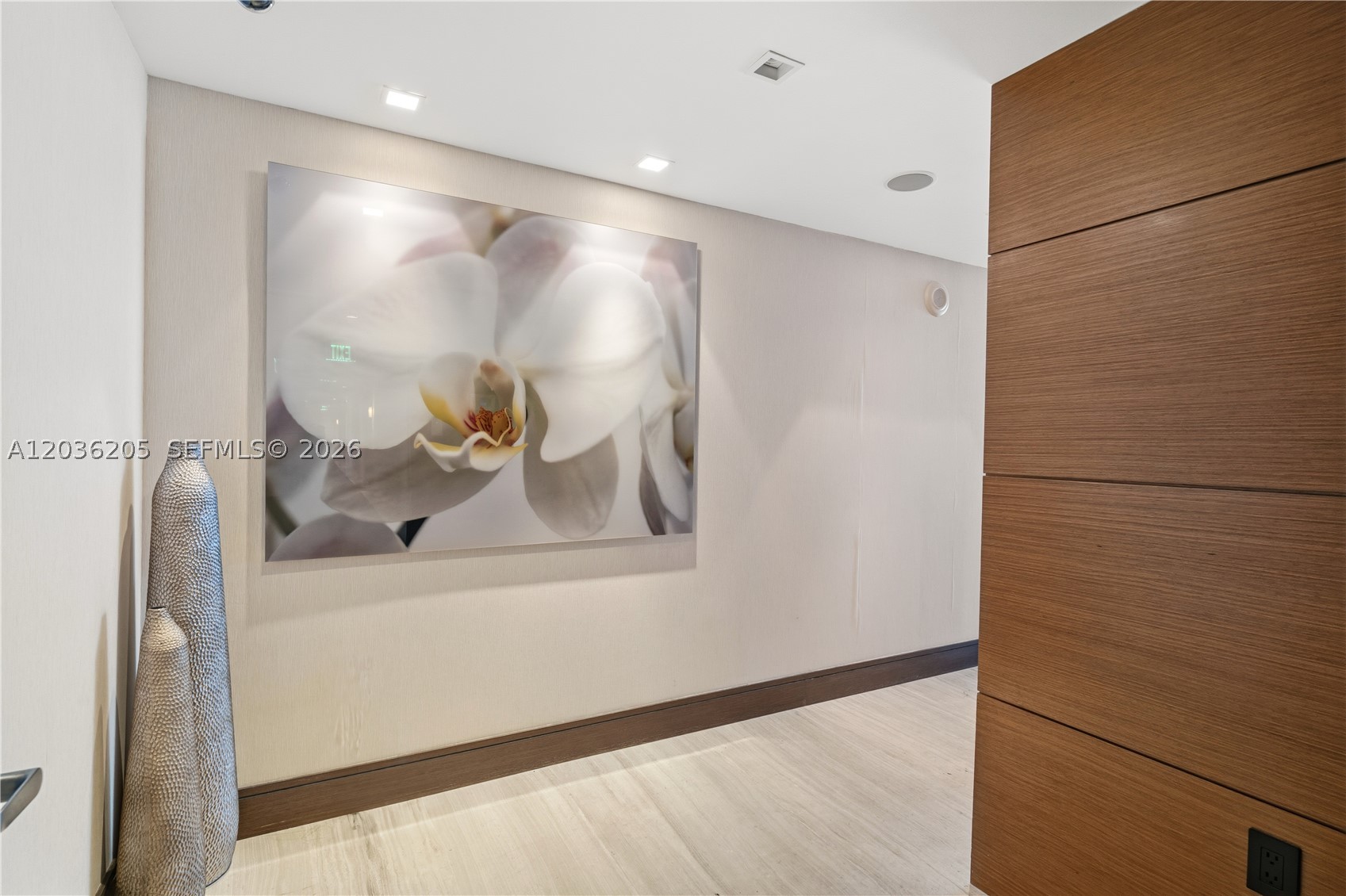465 Brickell Ave #2101 Miami, FL 33131