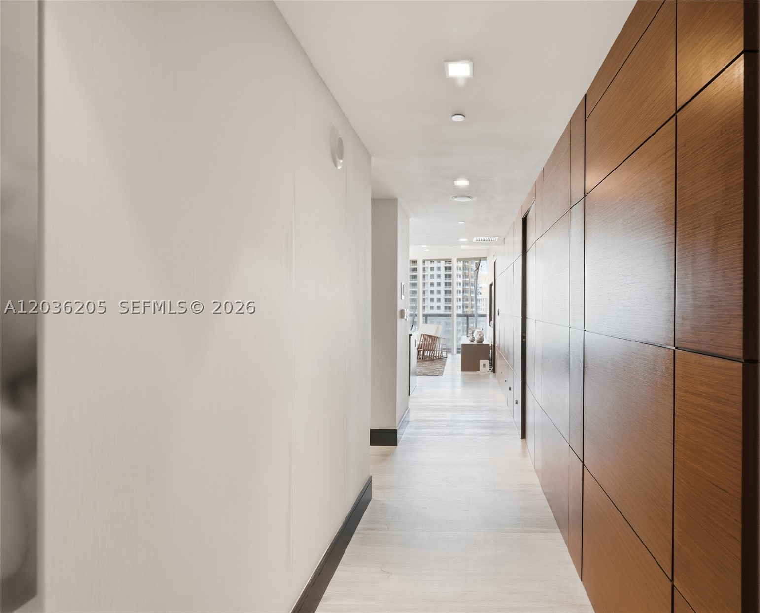 465 Brickell Ave #2101 Miami, FL 33131