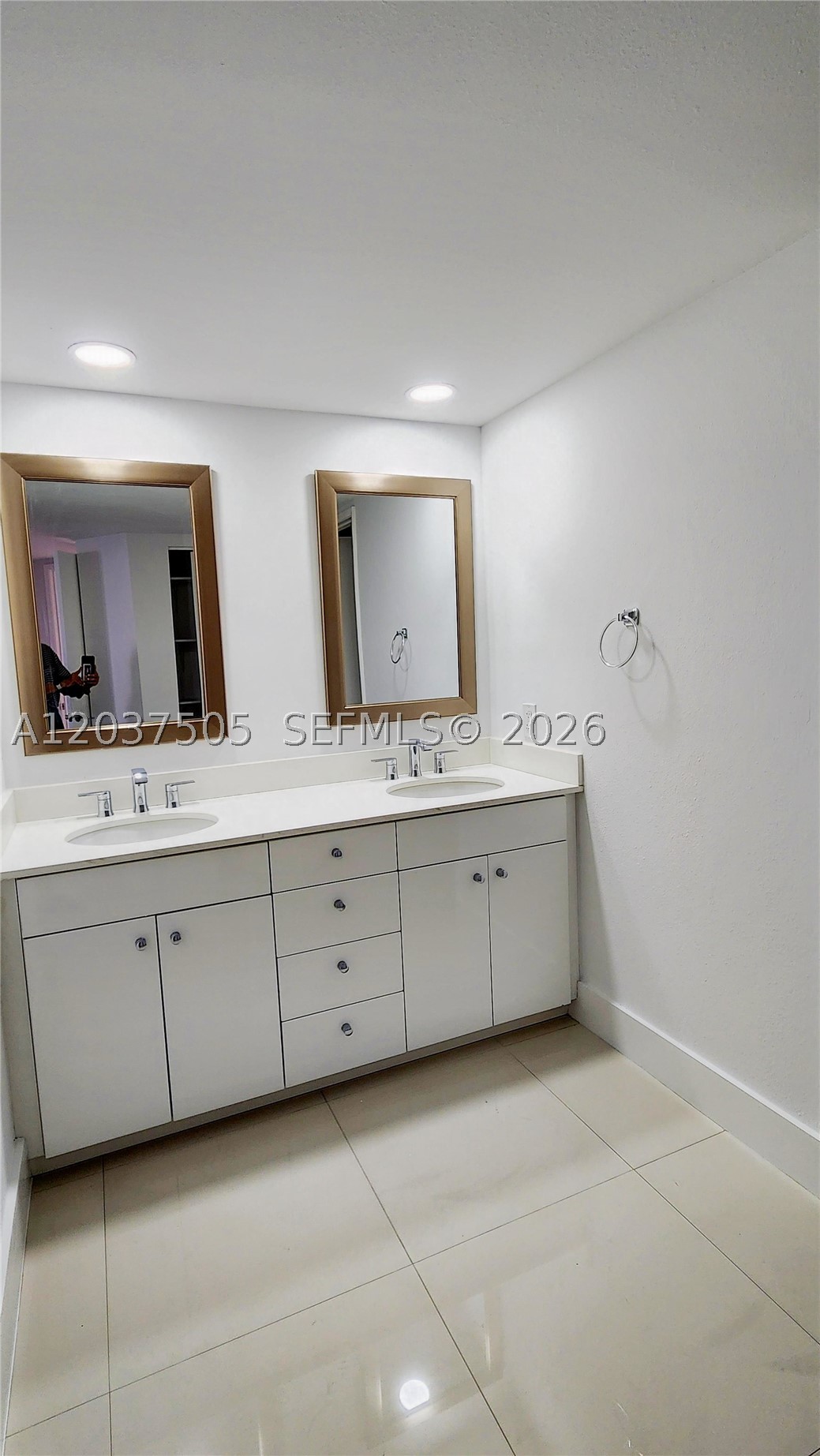image Brickell Key One8
