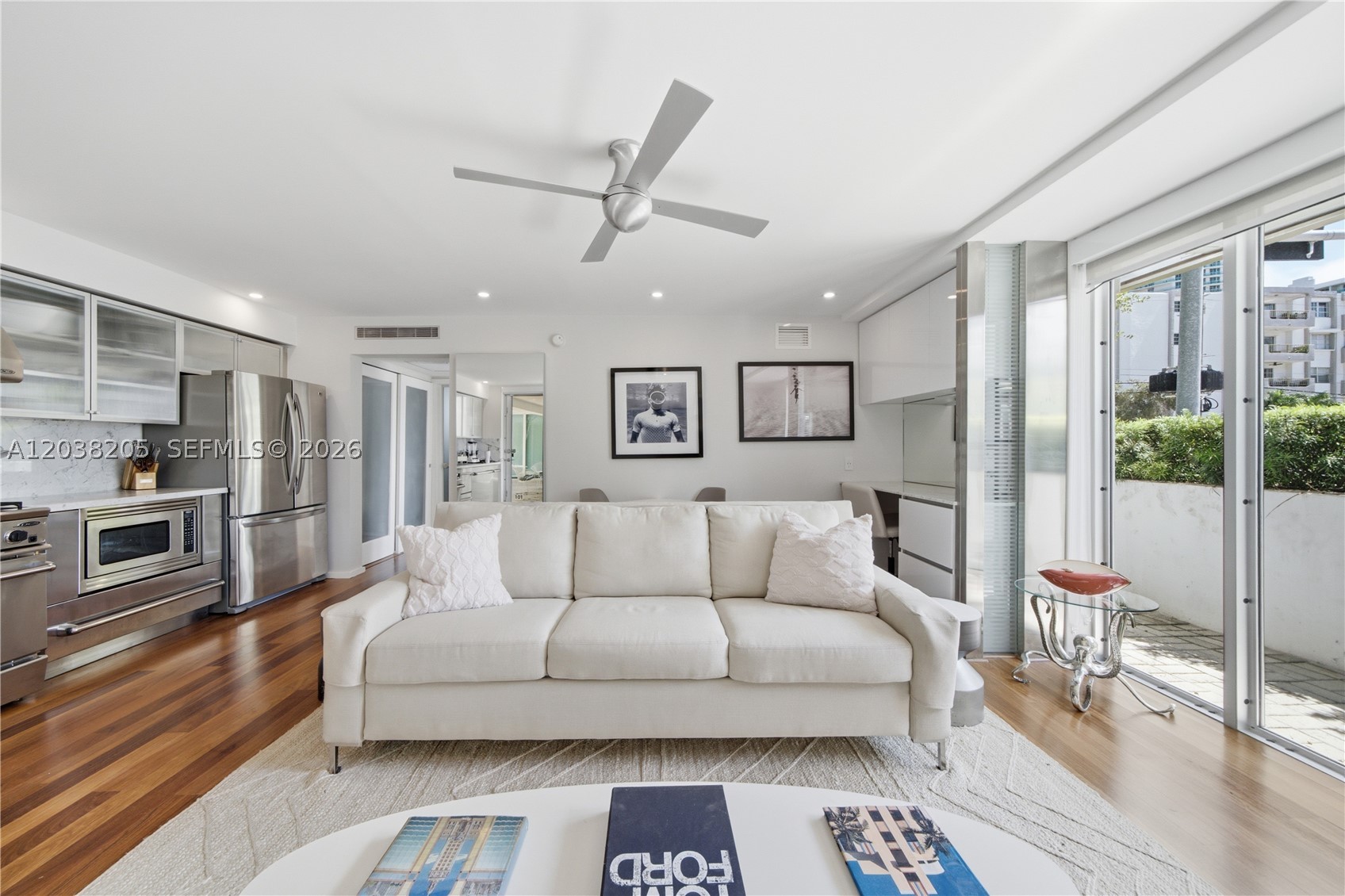 1601 West Ave #101