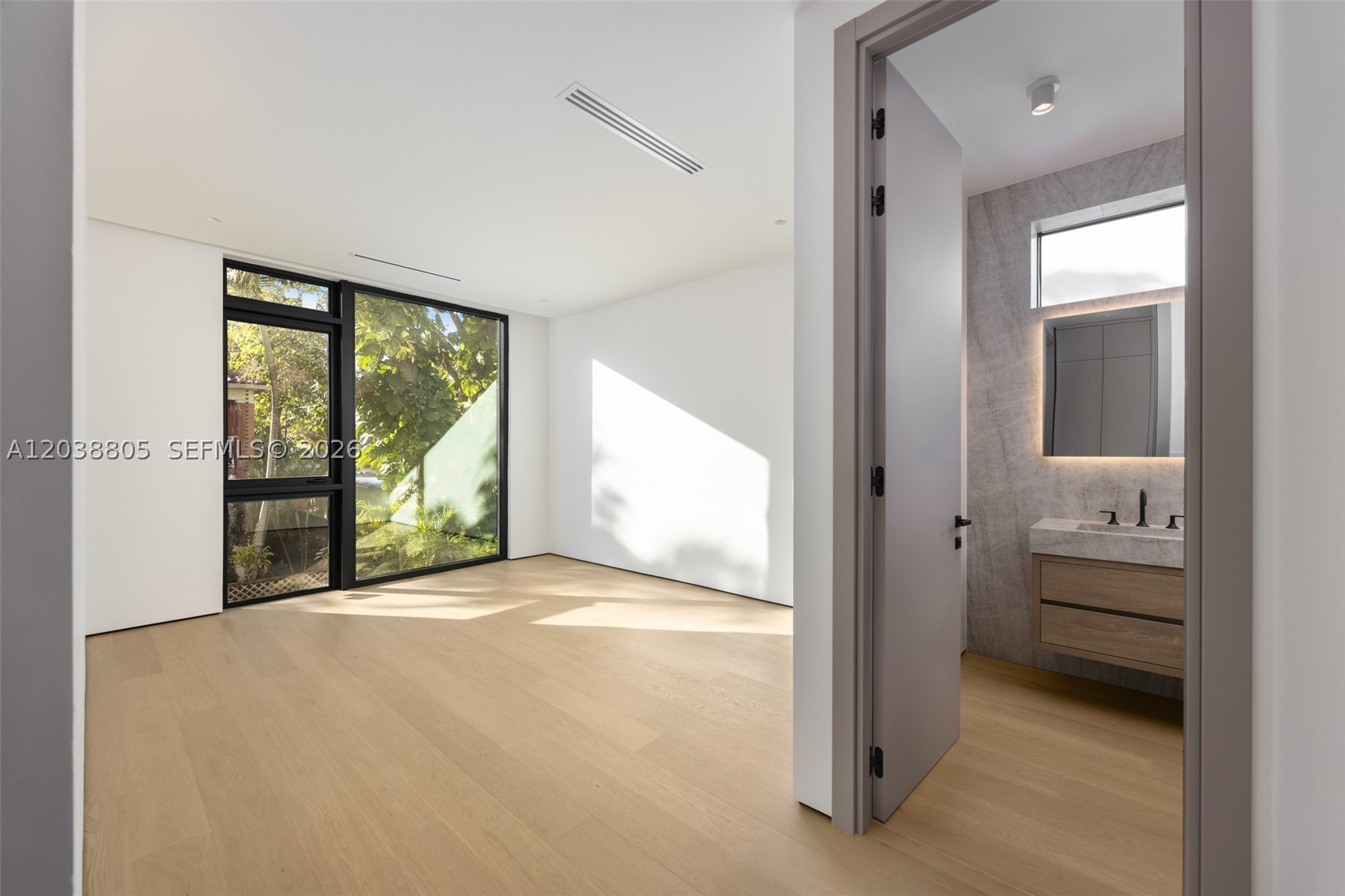 3144 Elizabeth St Coconut Grove, FL 33133