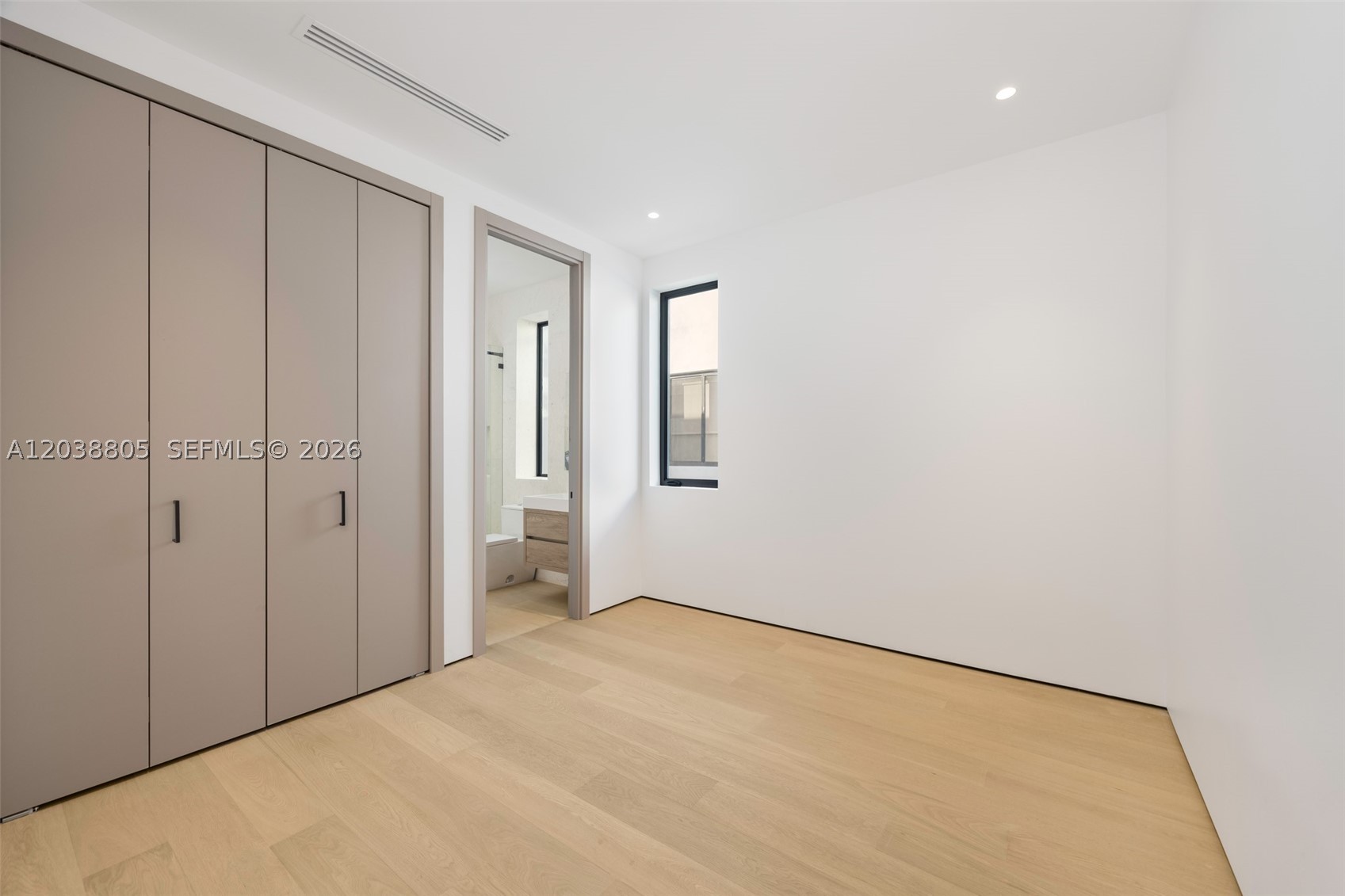 3144 Elizabeth St Coconut Grove, FL 33133
