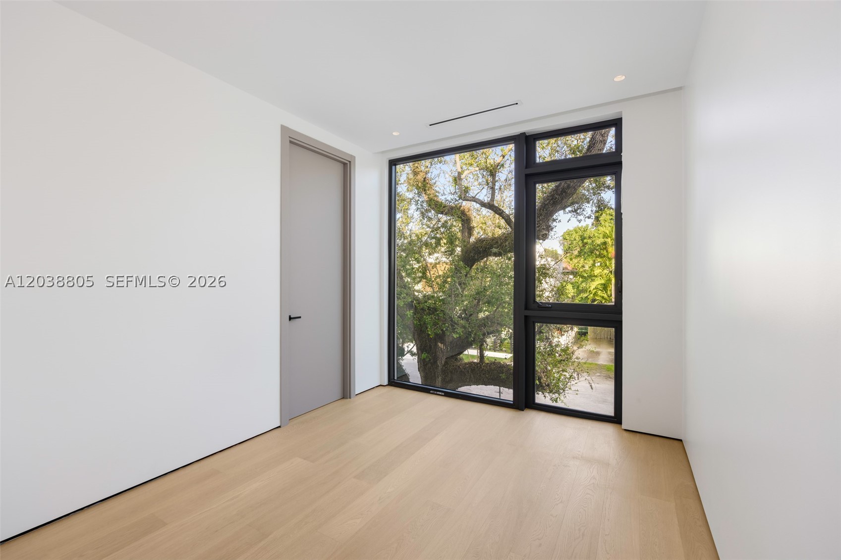 3144 Elizabeth St Coconut Grove, FL 33133