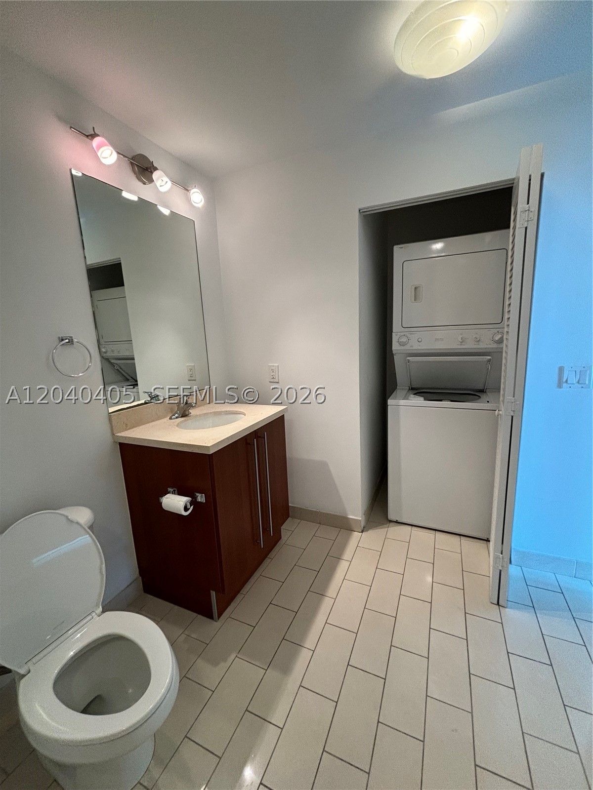 image Axis on Brickell South25