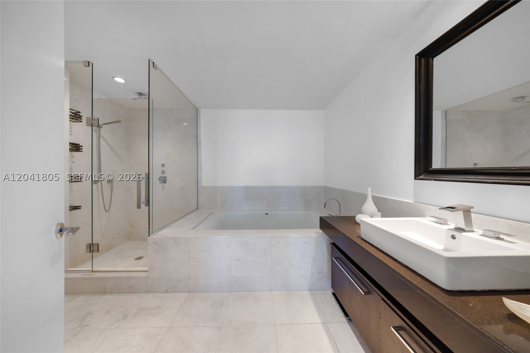 17121 Collins Ave #1406 Sunny Isles Beach, FL 33160