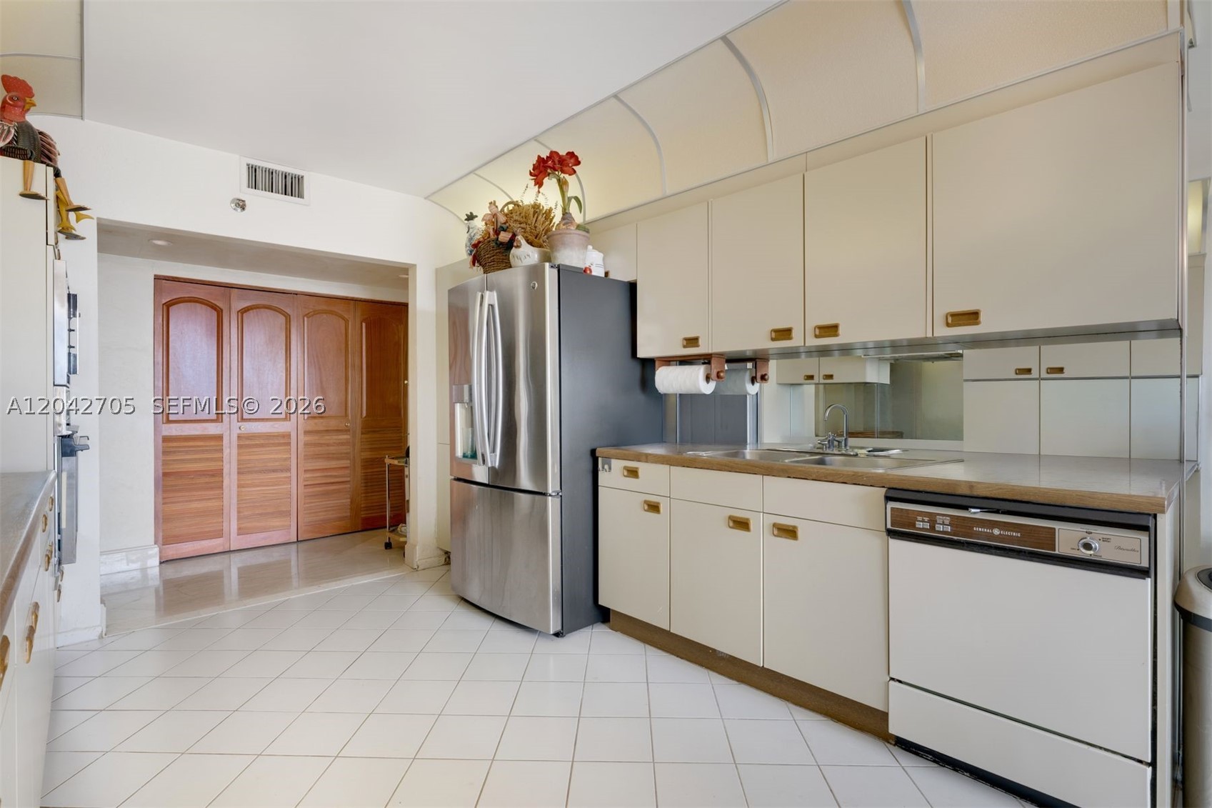 9 Island Ave #1514 Miami Beach, FL 33139