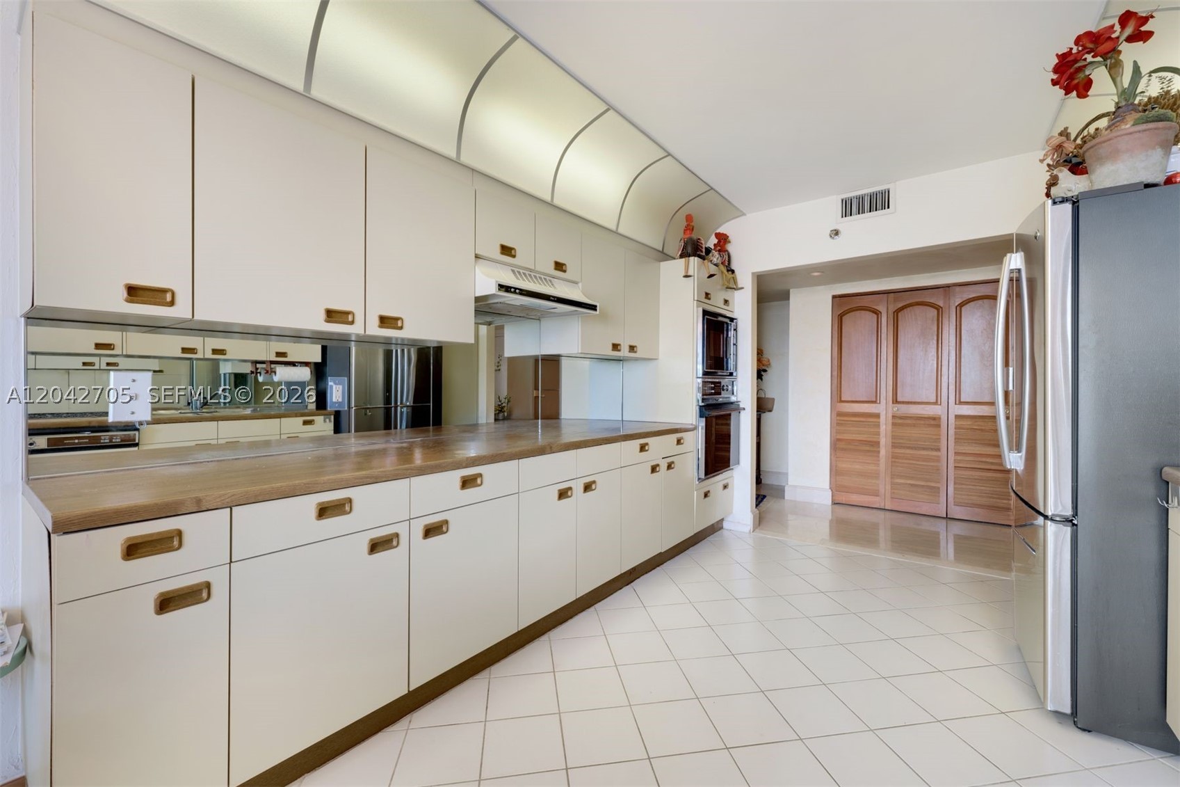 9 Island Ave #1514 Miami Beach, FL 33139