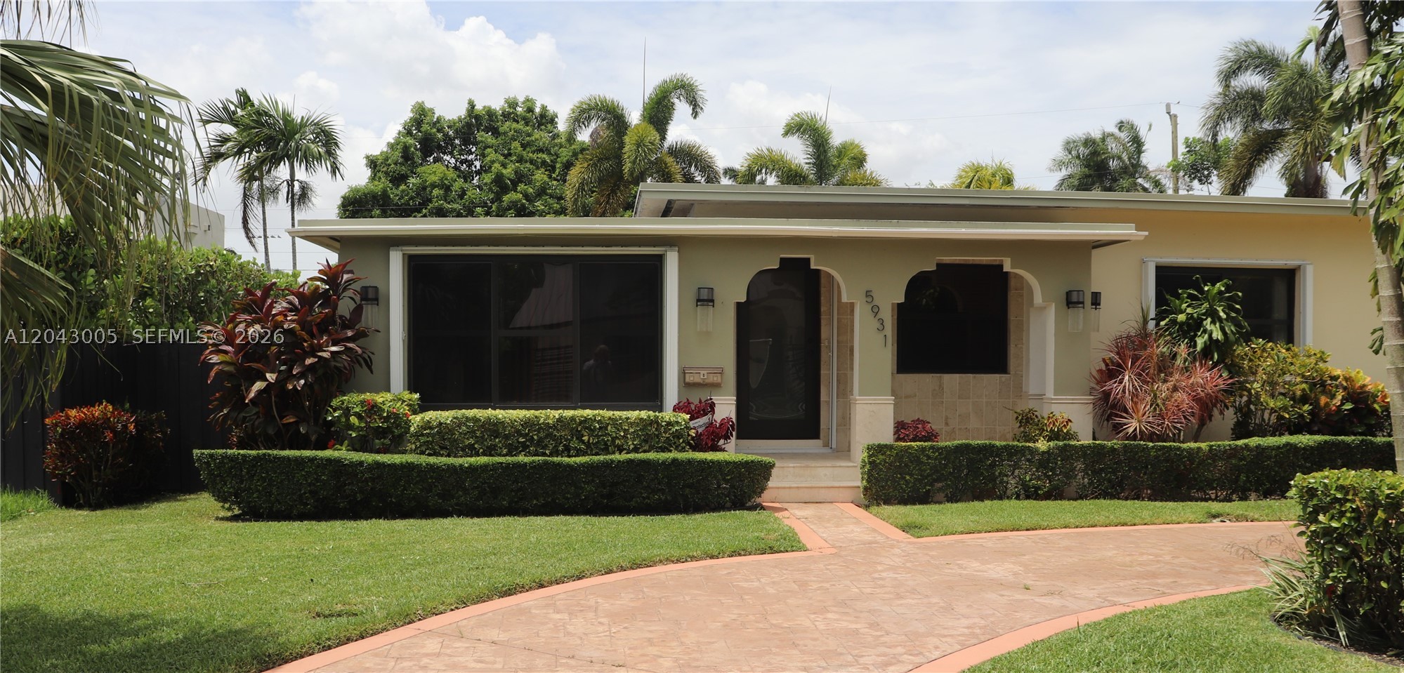5931 SW 46th St Miami, FL 33155