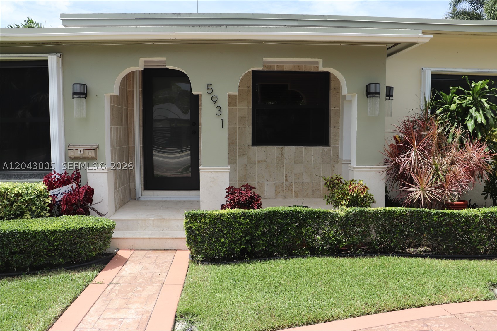 5931 SW 46th St Miami, FL 33155
