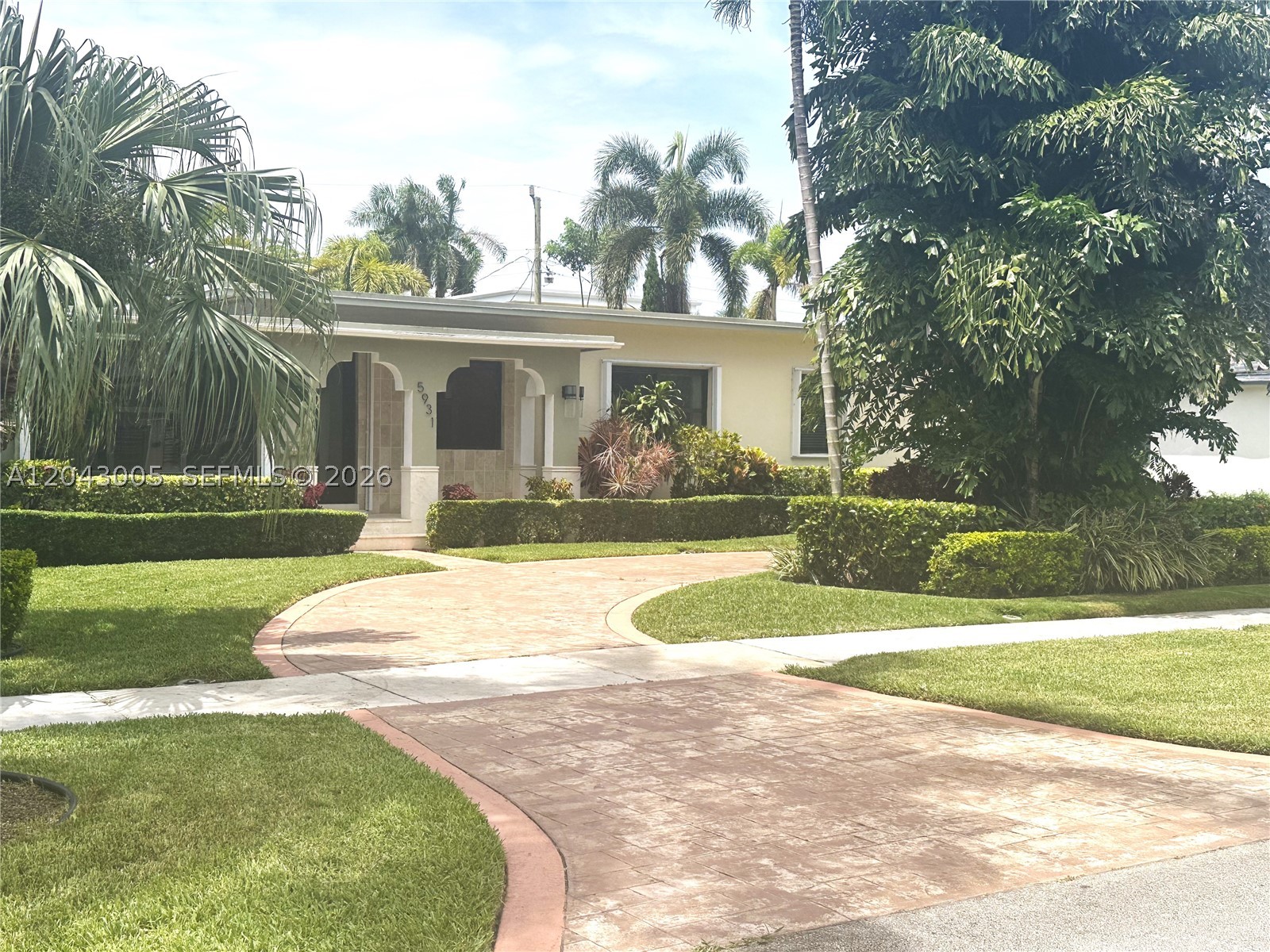 5931 SW 46th St Miami, FL 33155