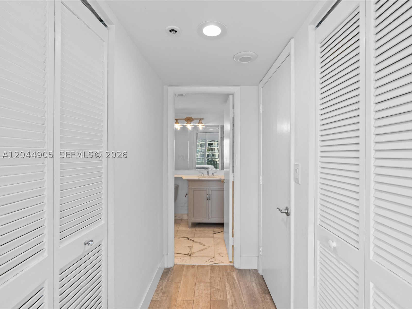 400 S Pointe Dr #1102 Miami Beach, FL 33139