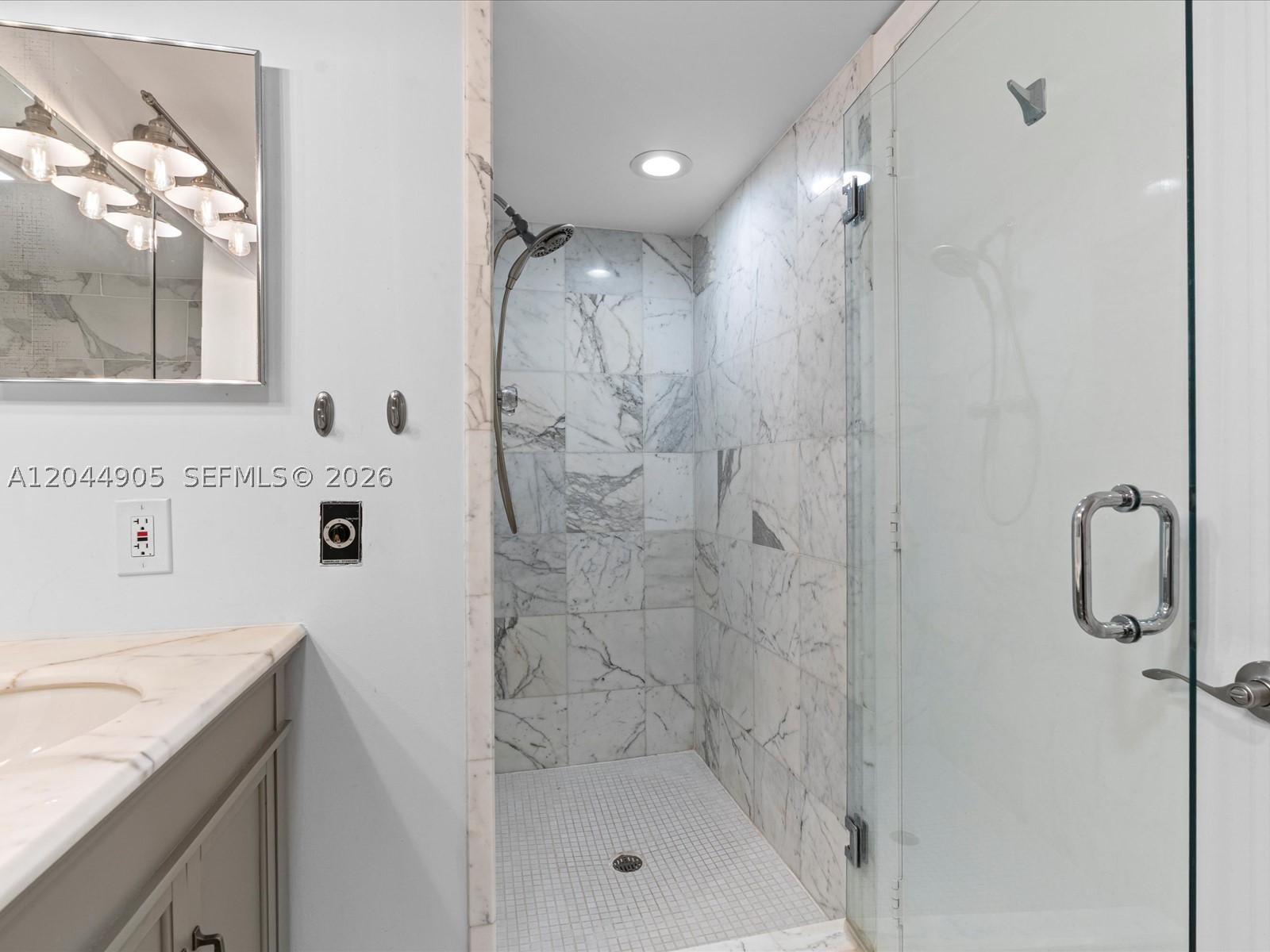 400 S Pointe Dr #1102 Miami Beach, FL 33139