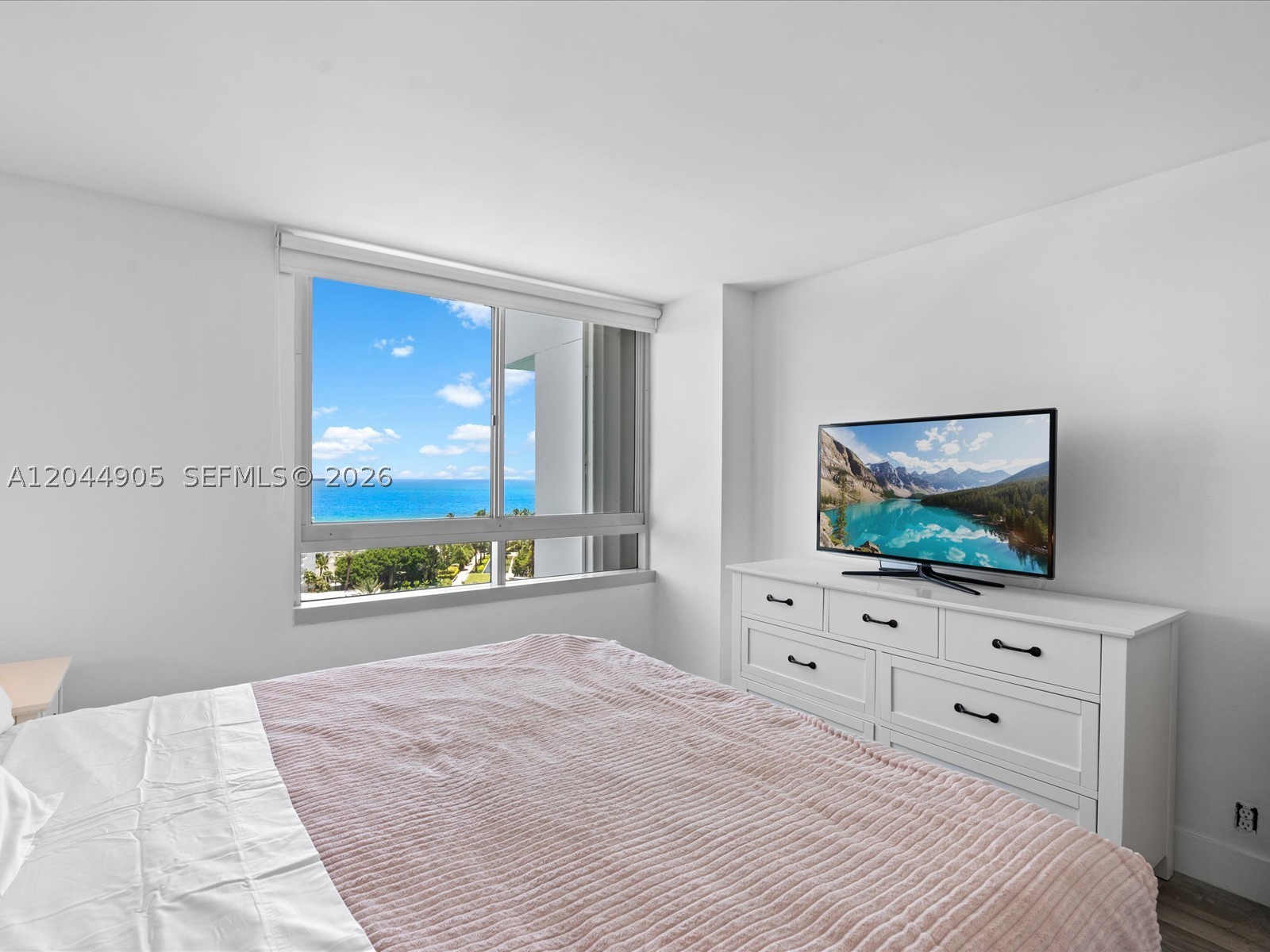 400 S Pointe Dr #1102 Miami Beach, FL 33139