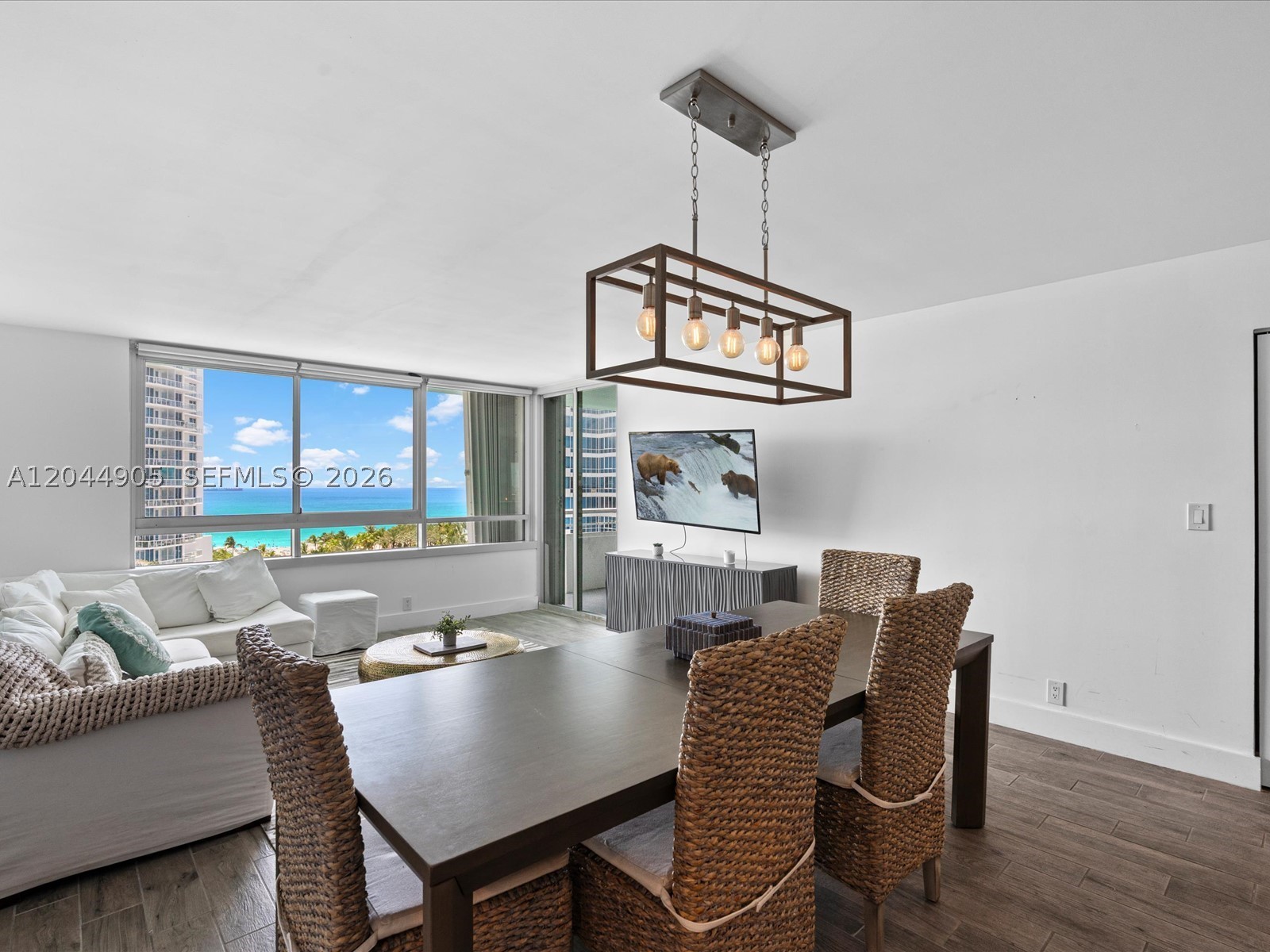 400 S Pointe Dr #1102 Miami Beach, FL 33139