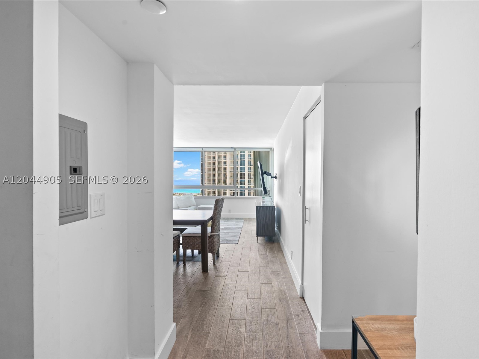 400 S Pointe Dr #1102 Miami Beach, FL 33139