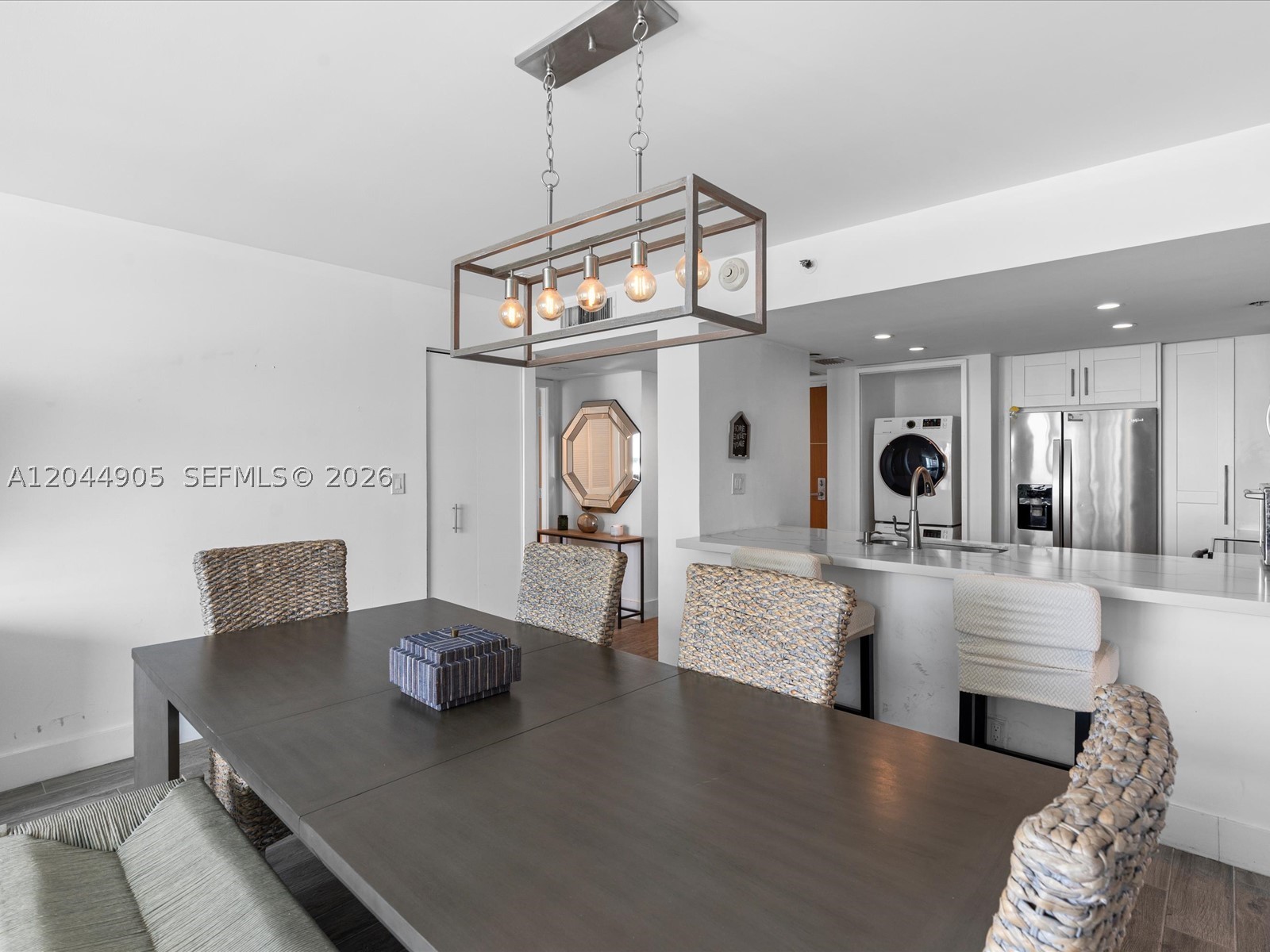 400 S Pointe Dr #1102 Miami Beach, FL 33139