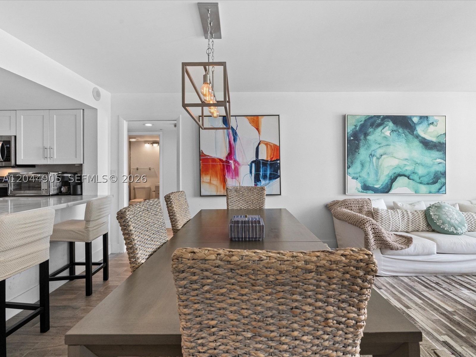 400 S Pointe Dr #1102 Miami Beach, FL 33139