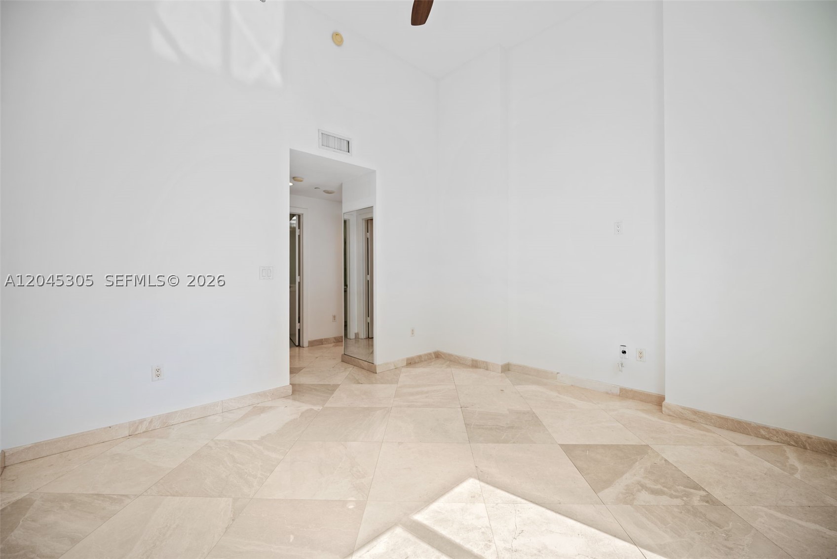 1050 Brickell Ave #3314 Miami, FL 33131