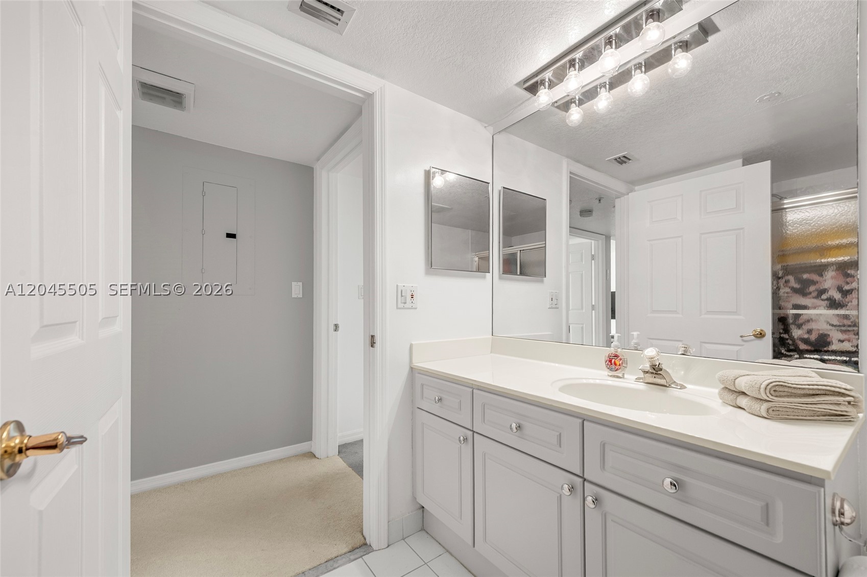 17275 Collins Ave #804 Sunny Isles Beach, FL 33160