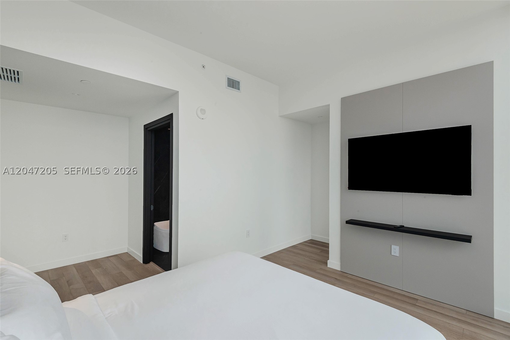 image E11EVEN Hotel & Residences16