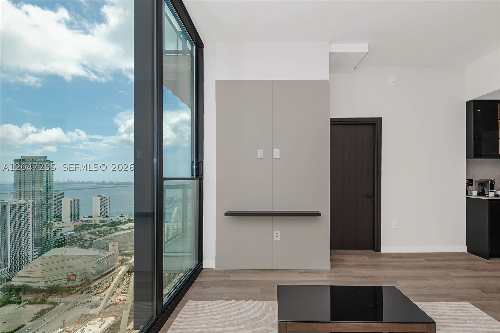 image E11EVEN Hotel & Residences1