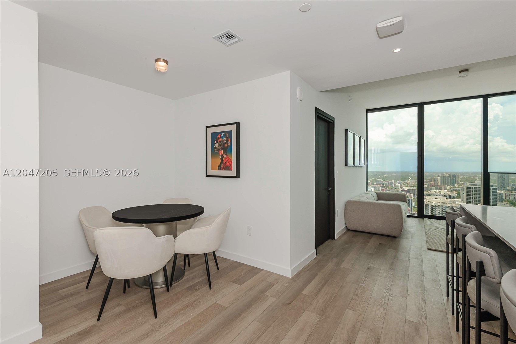 image E11EVEN Hotel & Residences21
