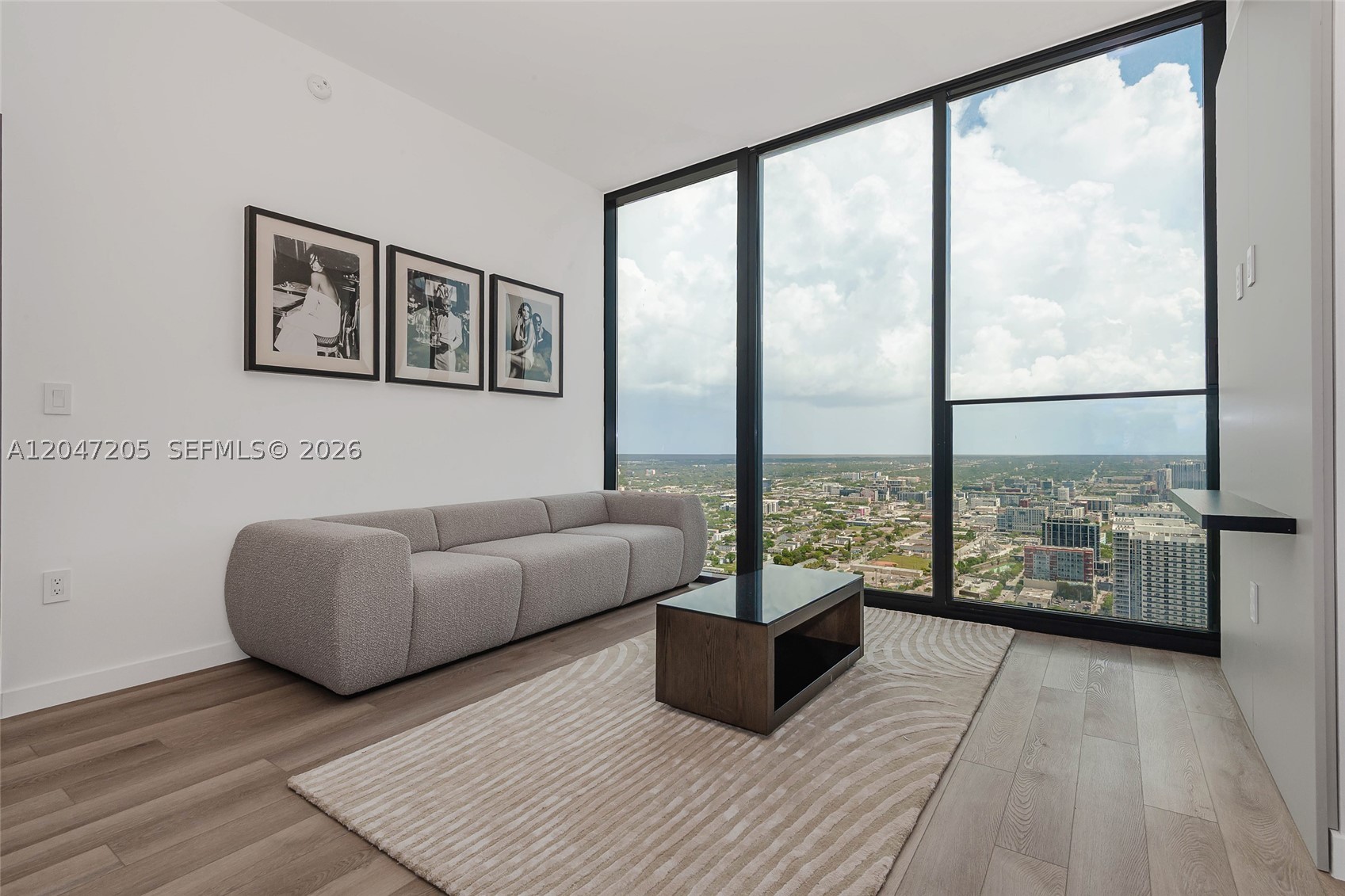 image E11EVEN Hotel & Residences5