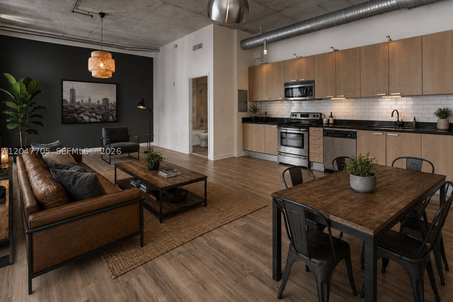 2100 Van Buren St #508