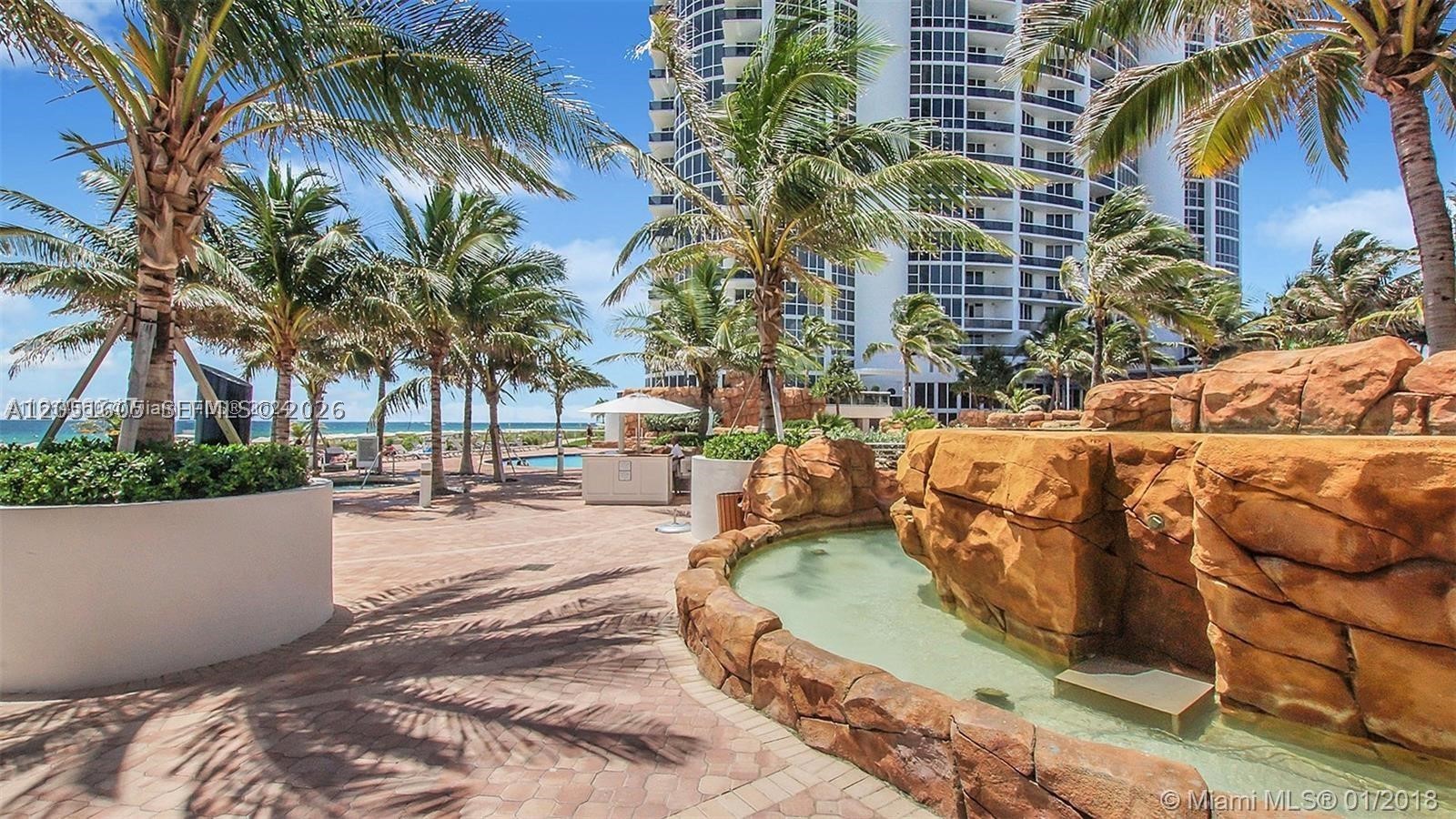 image Trump Royale26
