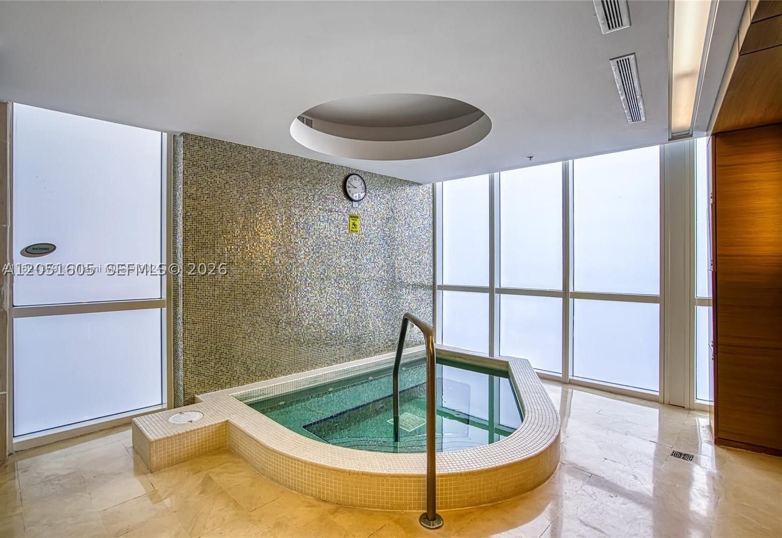 image Trump Royale28