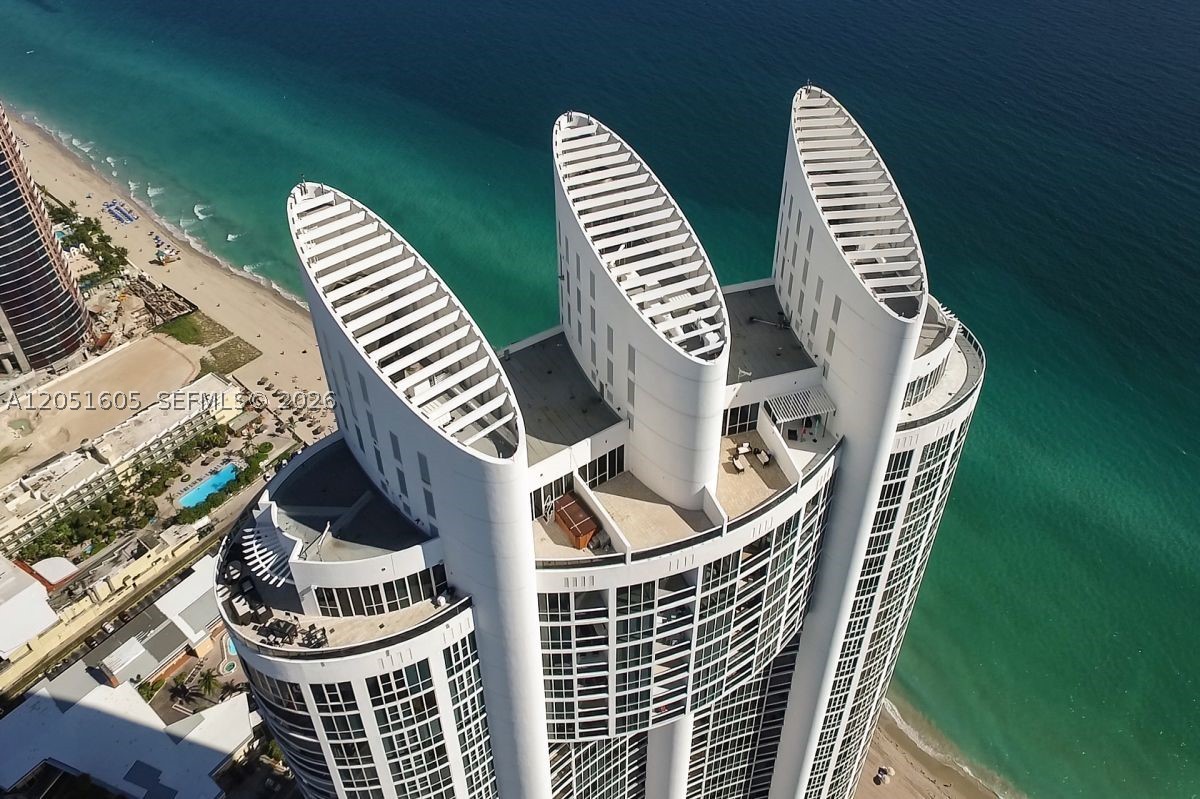 image Trump Royale35