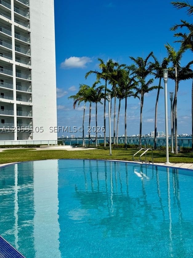 image Blue on the Bay18