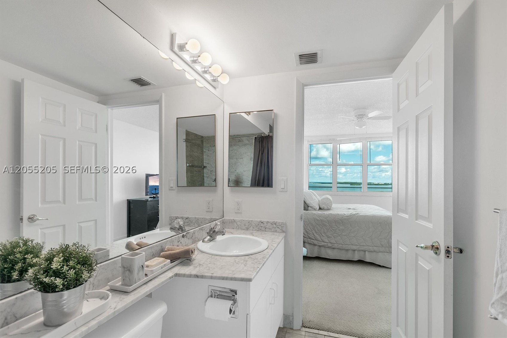 800 Claughton Is Dr #1204 Miami, FL 33131