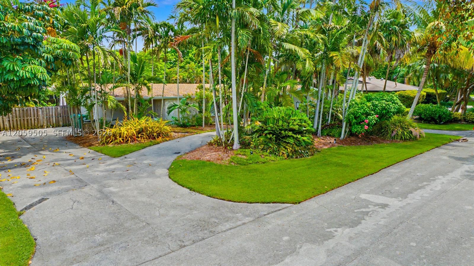 7331 SW 117th Ter Pinecrest, FL 33156