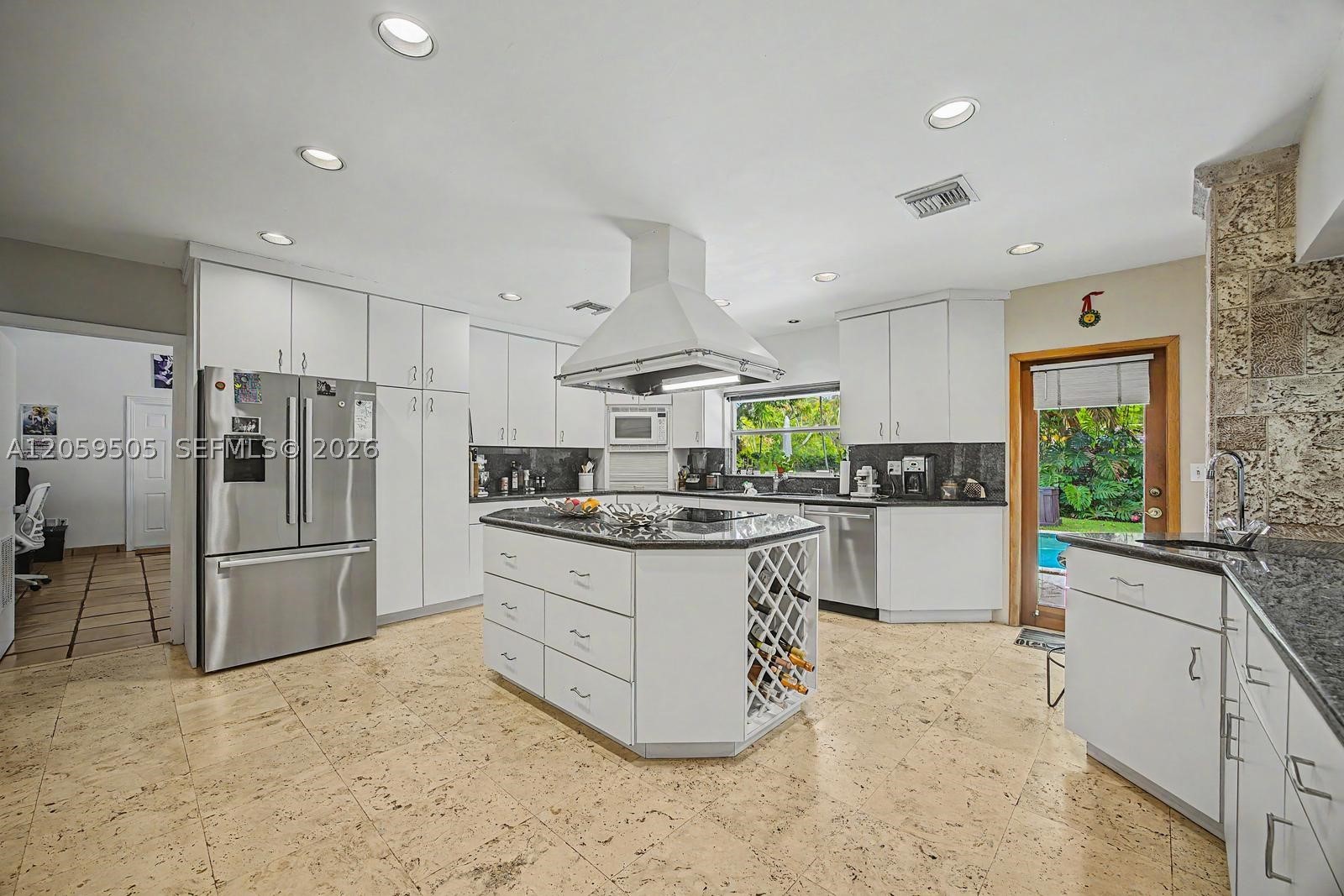 7331 SW 117th Ter Pinecrest, FL 33156