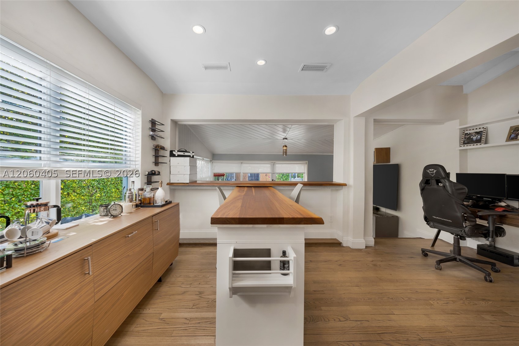 1324 Normandy Dr Miami Beach, FL 33141