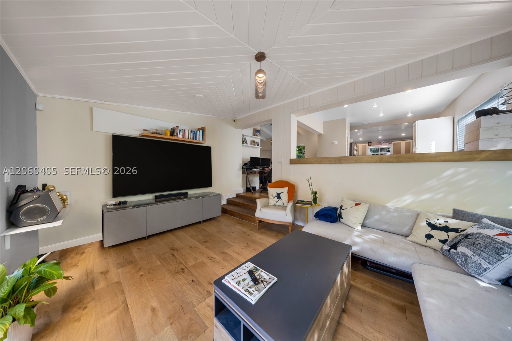 1324 Normandy Dr Miami Beach, FL 33141