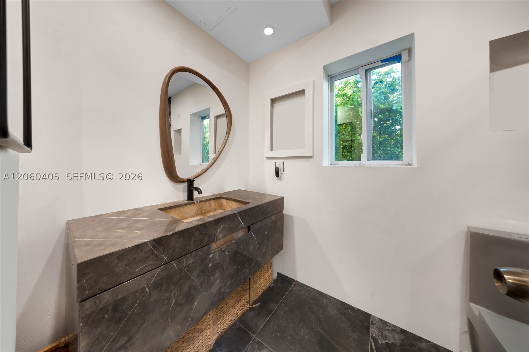 1324 Normandy Dr Miami Beach, FL 33141