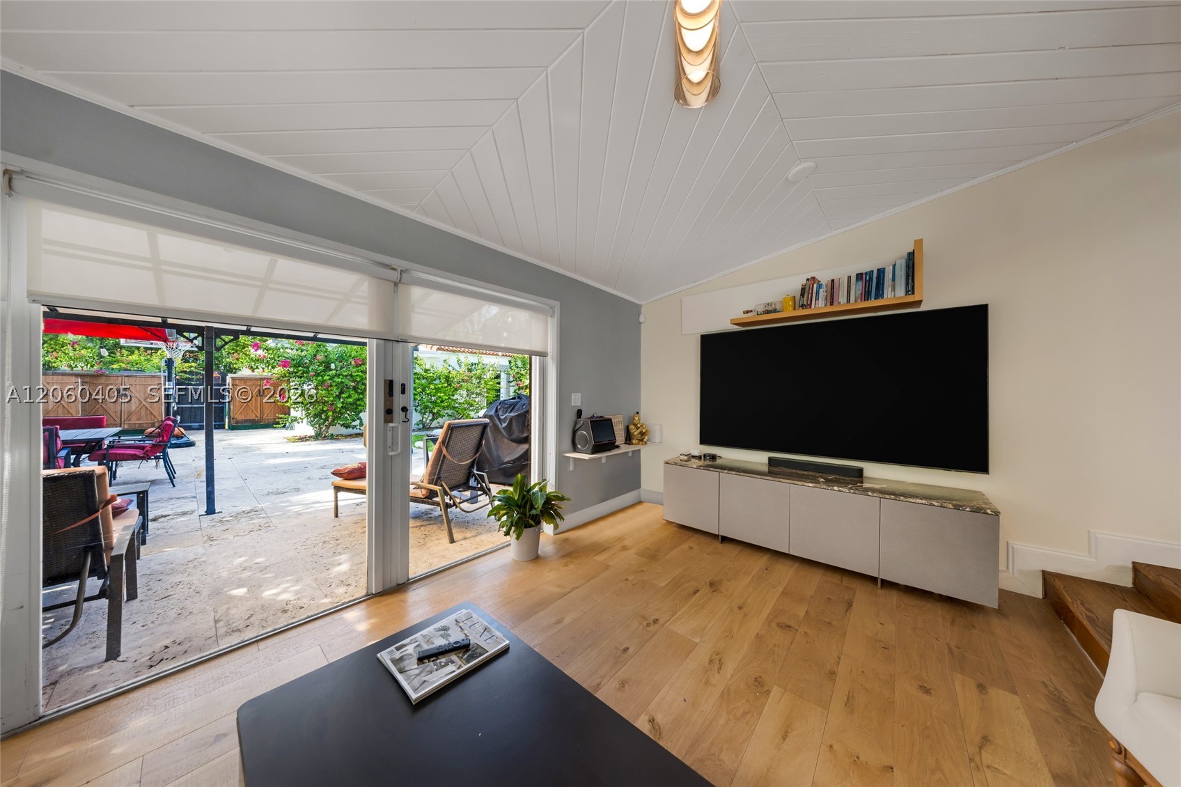 1324 Normandy Dr Miami Beach, FL 33141