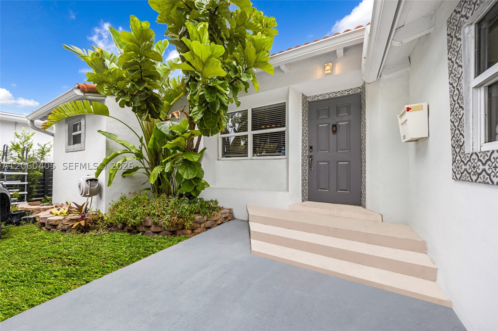 1324 Normandy Dr Miami Beach, FL 33141