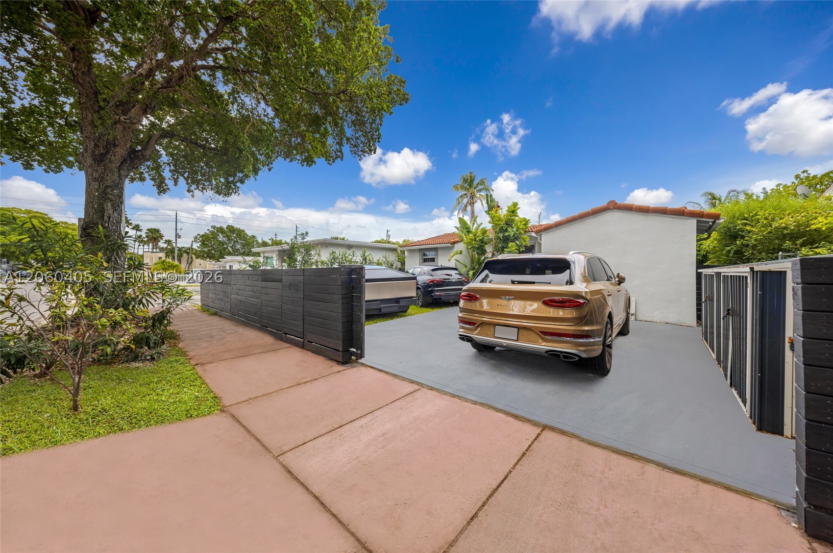 1324 Normandy Dr Miami Beach, FL 33141