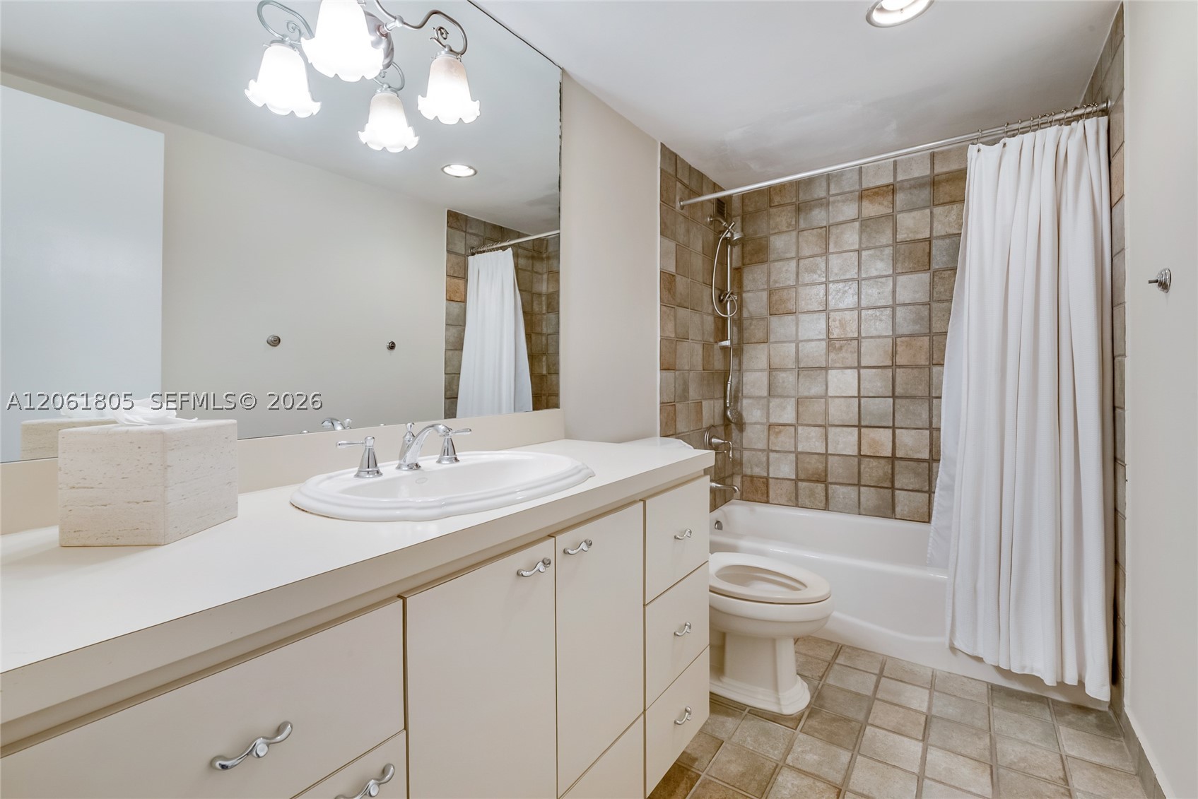 90 Edgewater Dr #501 Coral Gables, FL 33133