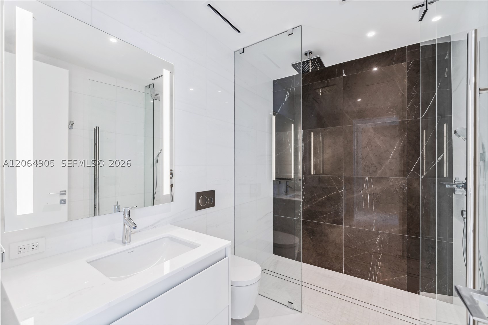 image Aston Martin Residences16