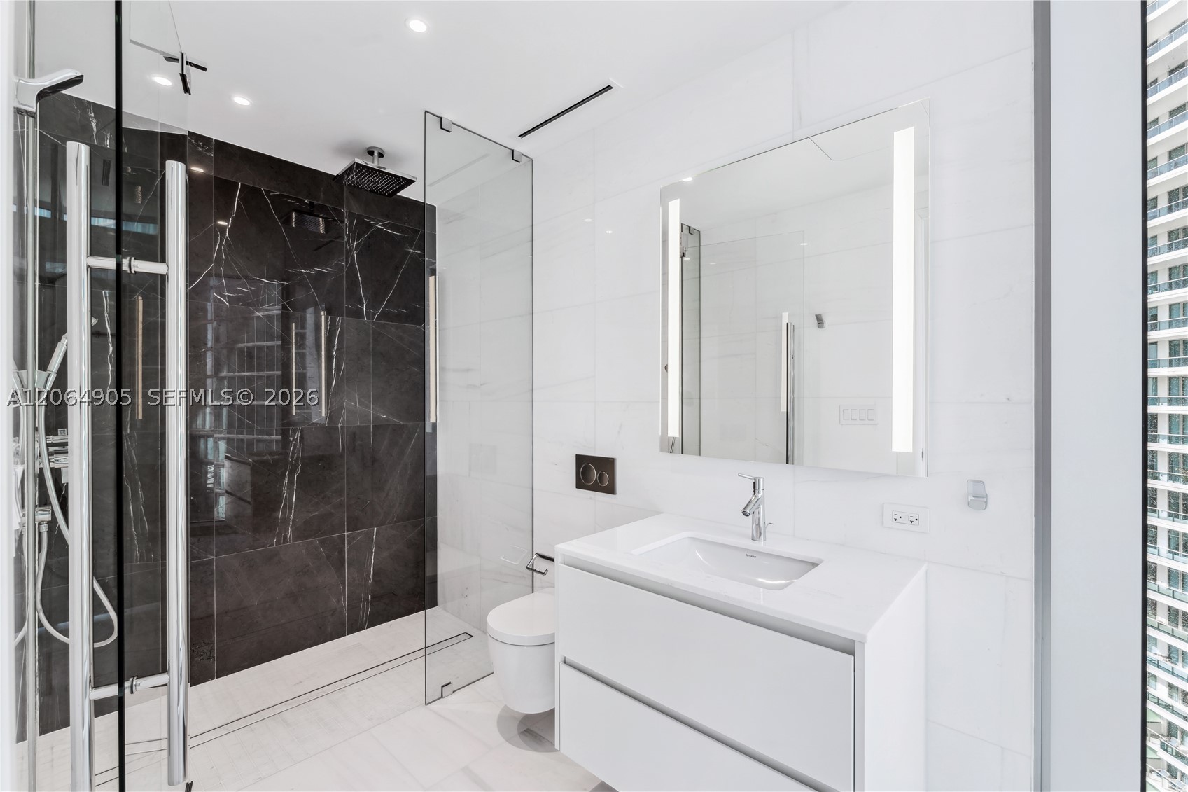 image Aston Martin Residences18