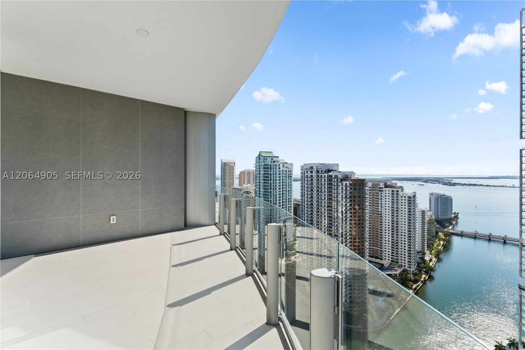 image Aston Martin Residences21