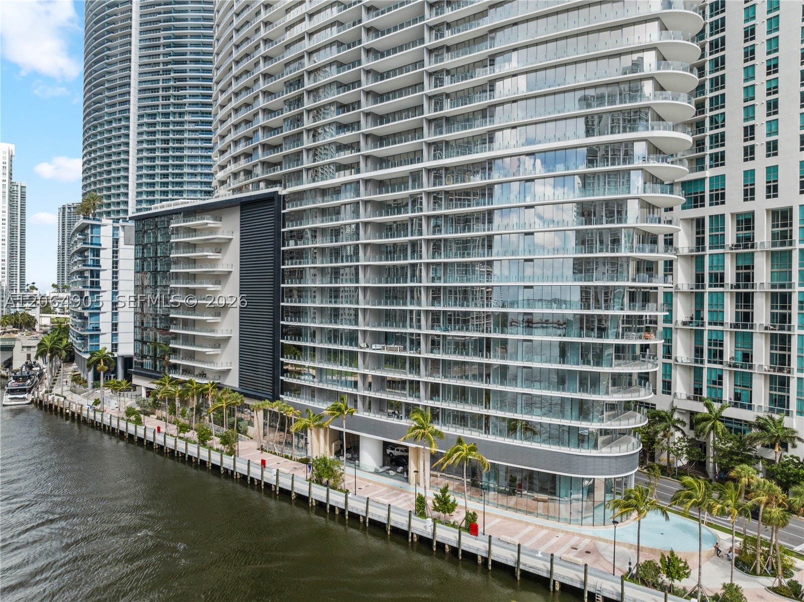 image Aston Martin Residences26