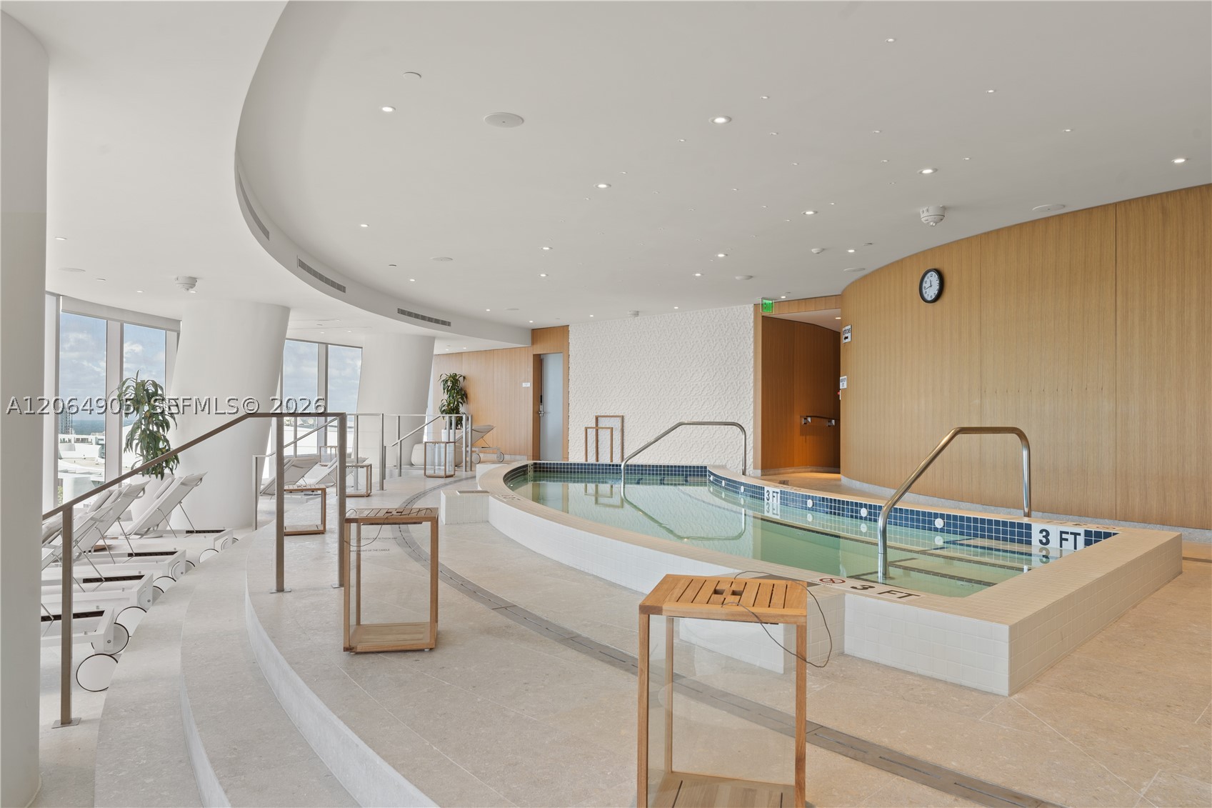 image Aston Martin Residences37